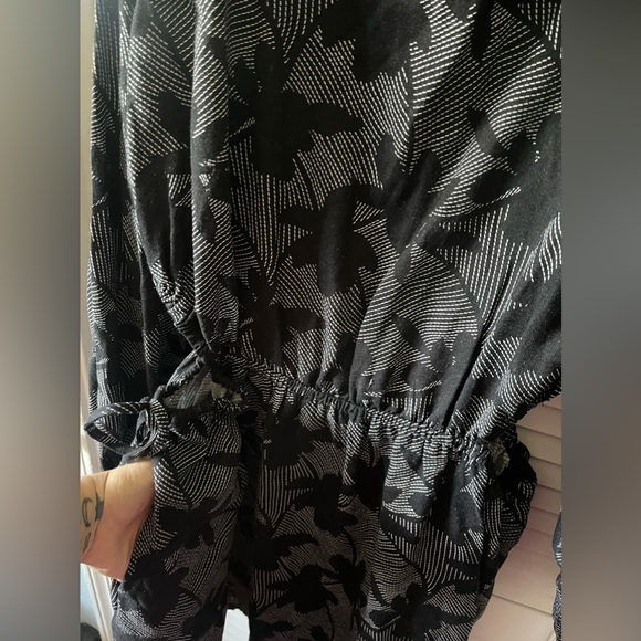 Universal Thread Dress - Picture 4 of 8